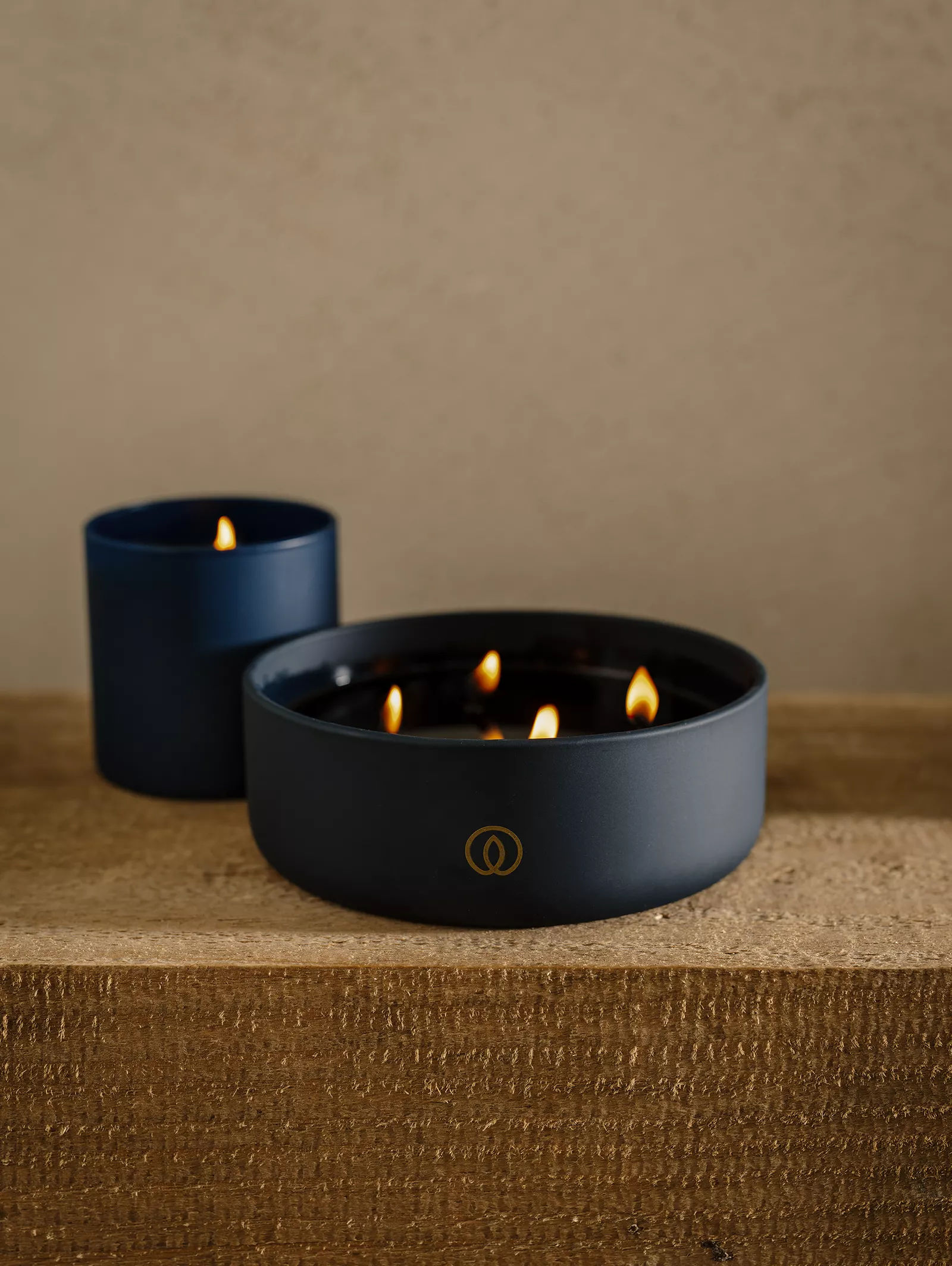 Glow scented candle 4-wick