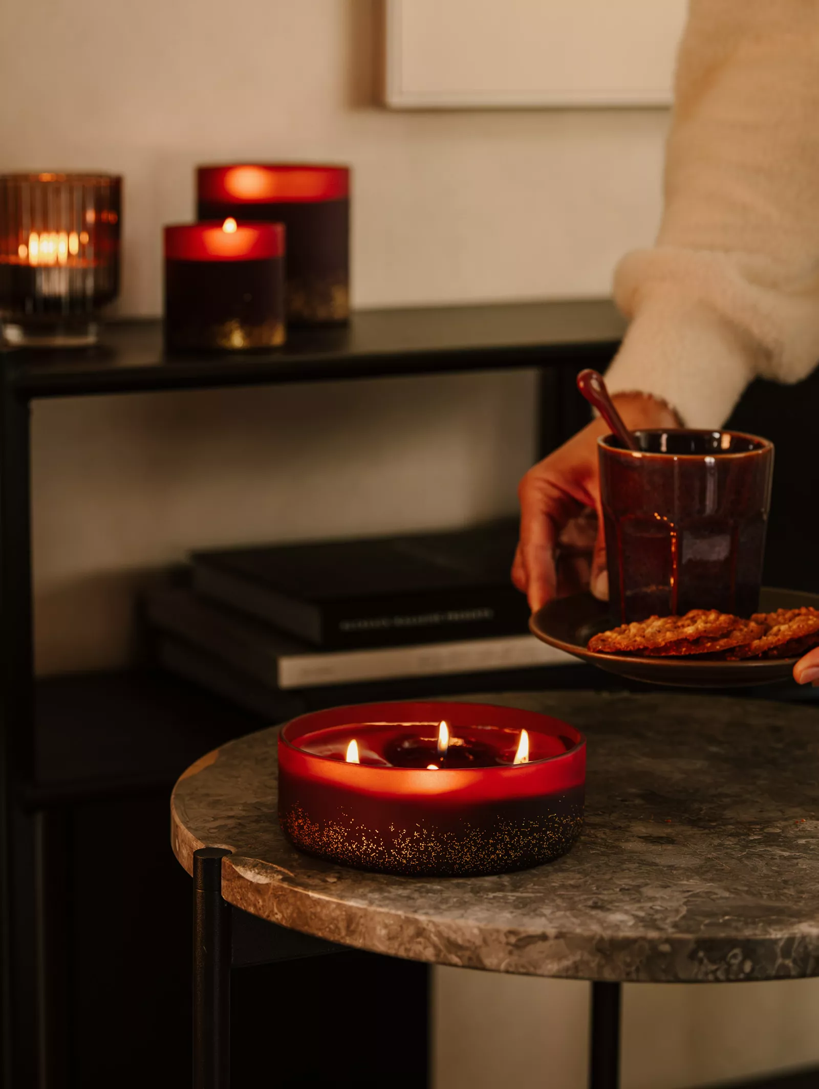 WinterGlow scented candle 4-wick
