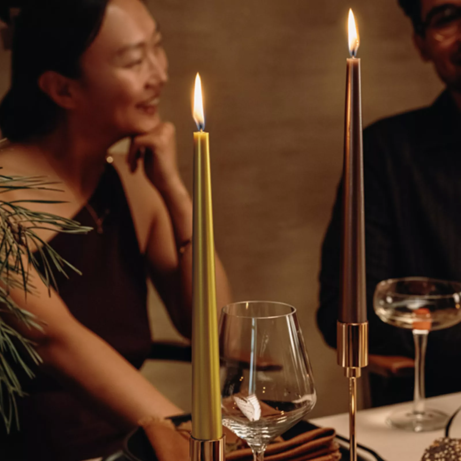 Elegant dinner candles